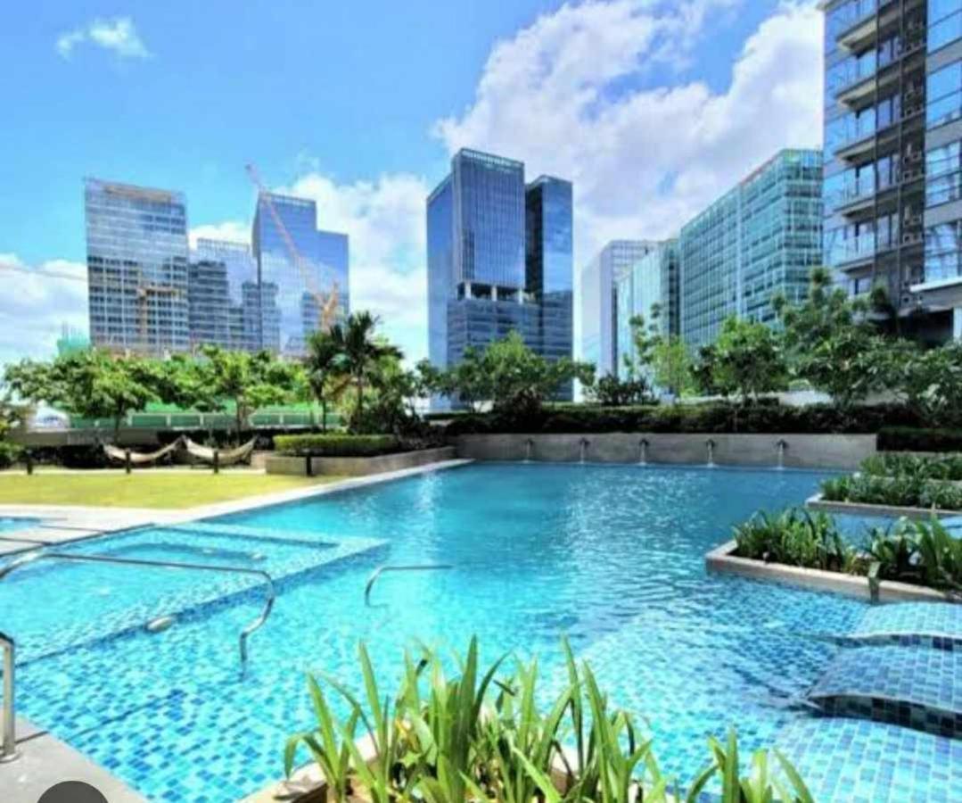 Uptown Parksuites Bgc Taguig Exterior foto
